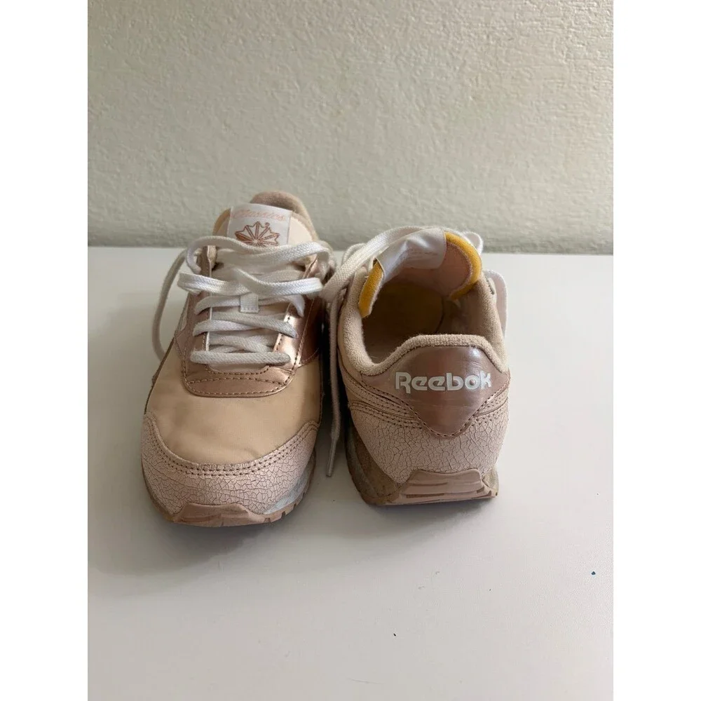 Reebok Classic AZ women's sneakers rose gold  and white size 8 1/2